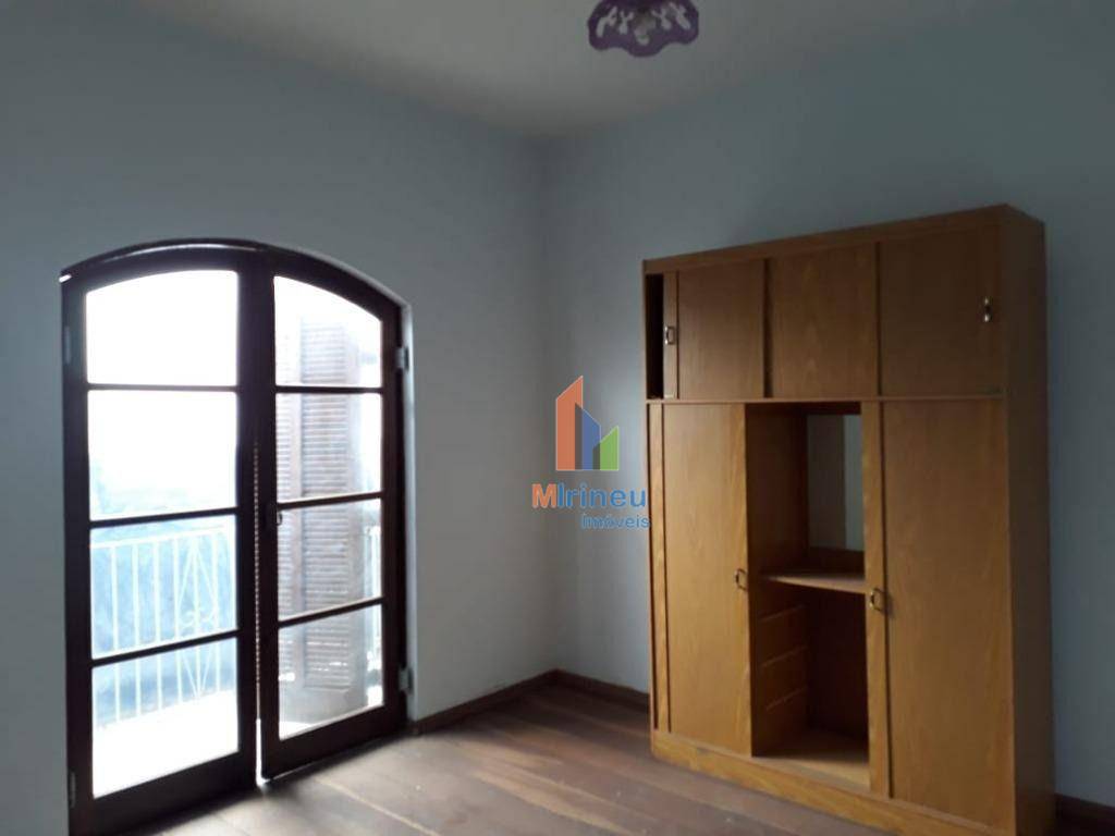 Casa à venda com 3 quartos, 200m² - Foto 15