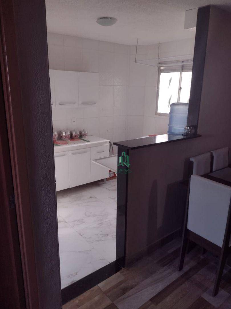 Apartamento à venda com 2 quartos, 42m² - Foto 4