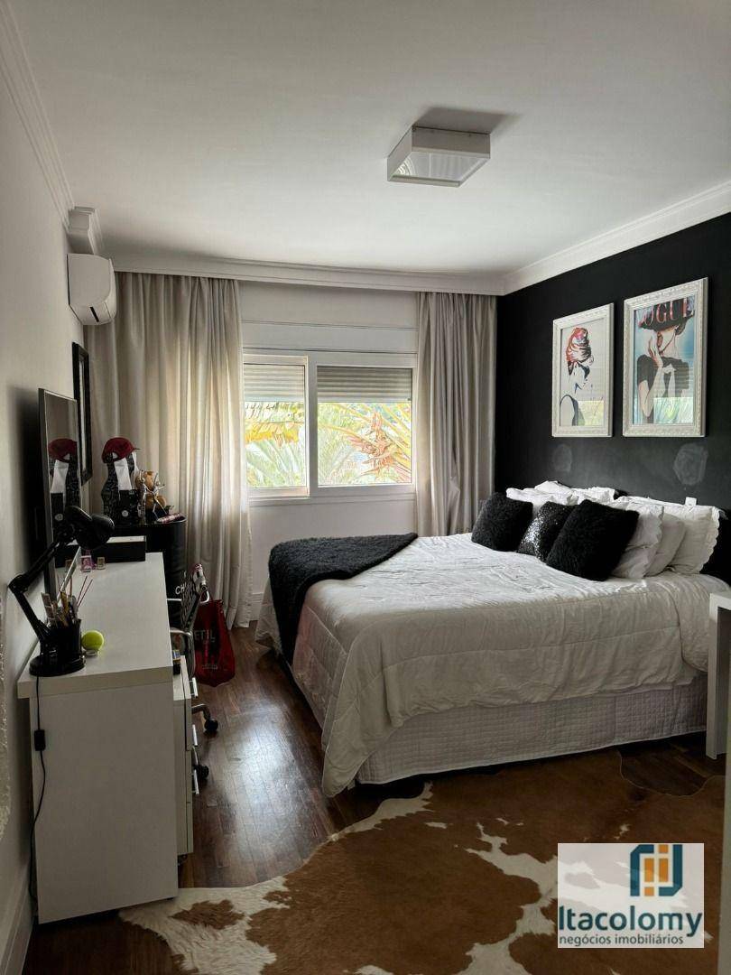 Casa de Condomínio para alugar com 4 quartos, 520m² - Foto 18