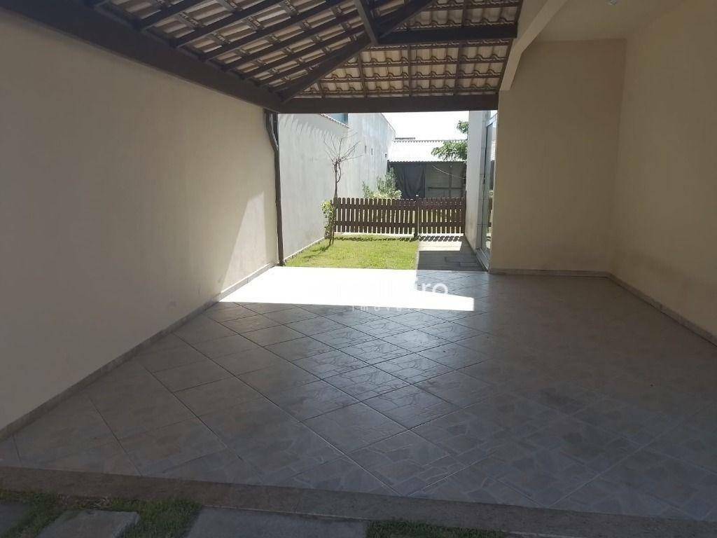 Casa à venda com 4 quartos, 200m² - Foto 16