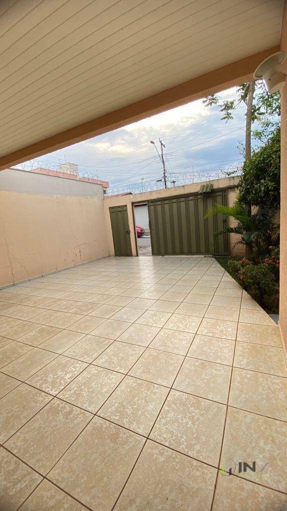 Casa de Condomínio à venda com 3 quartos, 391m² - Foto 3