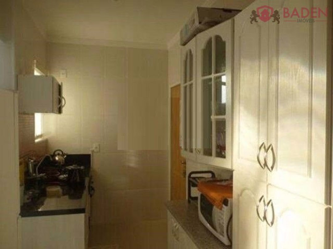 Apartamento à venda com 2 quartos, 80m² - Foto 2