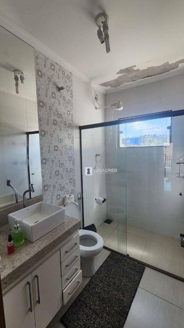 Casa à venda com 3 quartos, 175m² - Foto 8