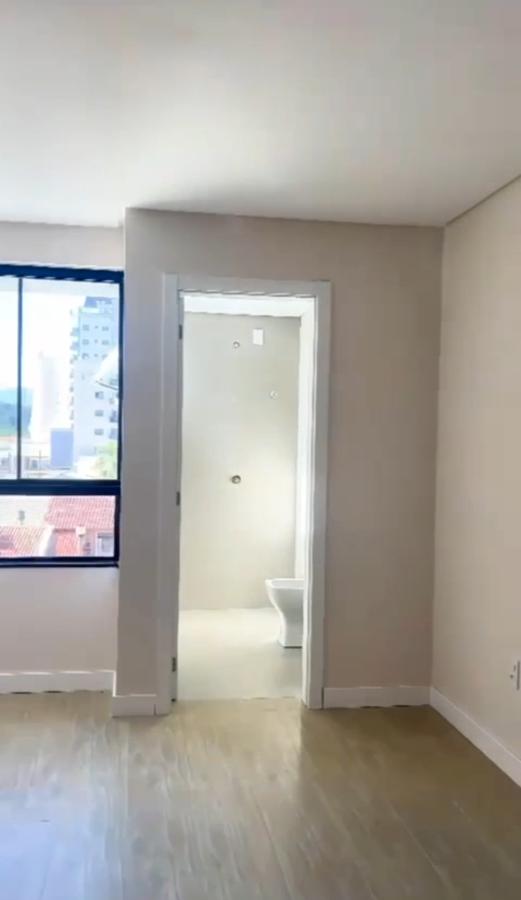 Apartamento à venda com 2 quartos, 73m² - Foto 5