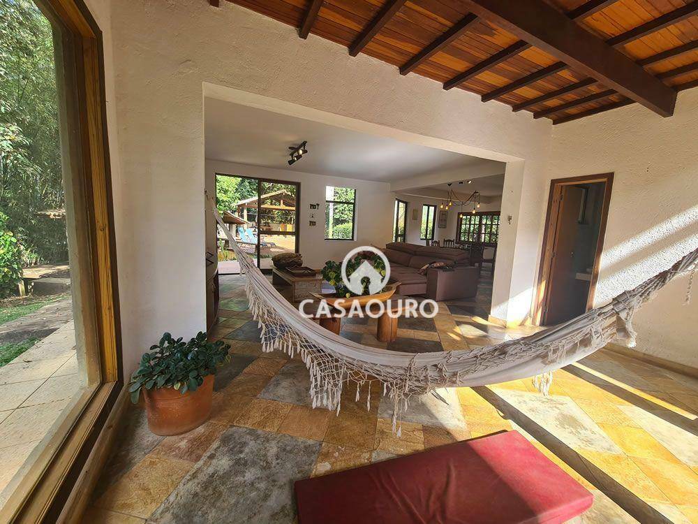 Casa de Condomínio à venda com 3 quartos, 350m² - Foto 9