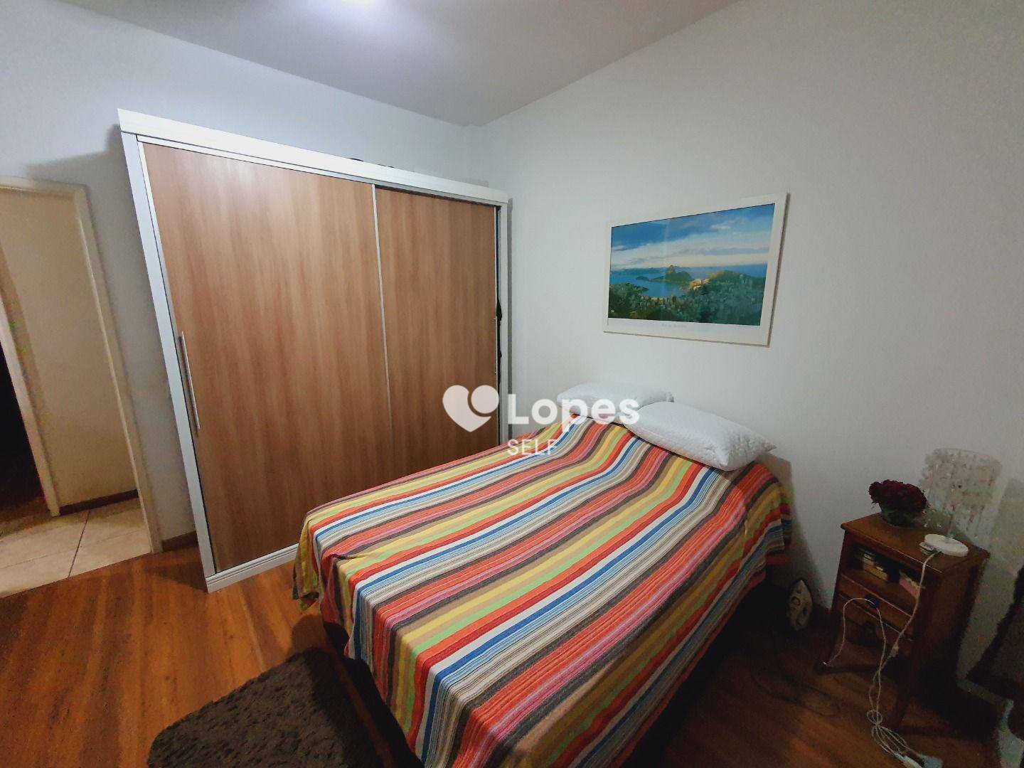 Apartamento à venda com 2 quartos, 70m² - Foto 4