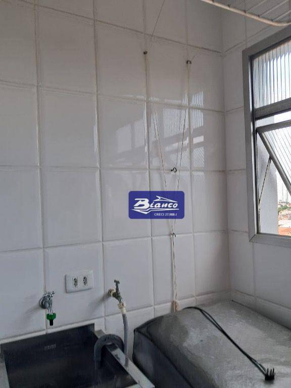 Apartamento à venda com 2 quartos, 58m² - Foto 2