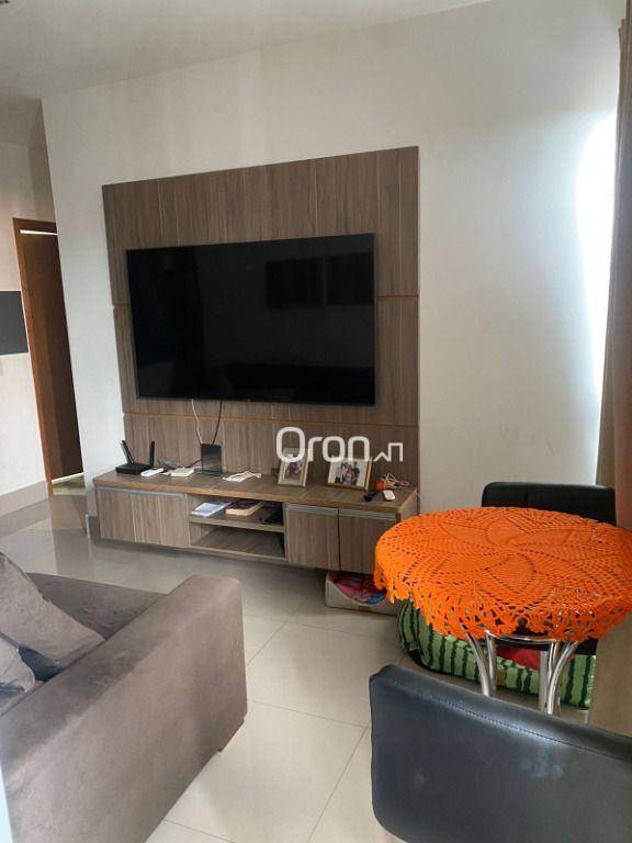 Apartamento à venda com 2 quartos, 67m² - Foto 2