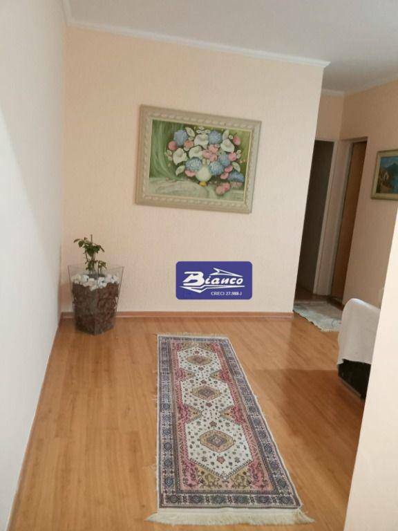 Apartamento à venda com 2 quartos, 68m² - Foto 2