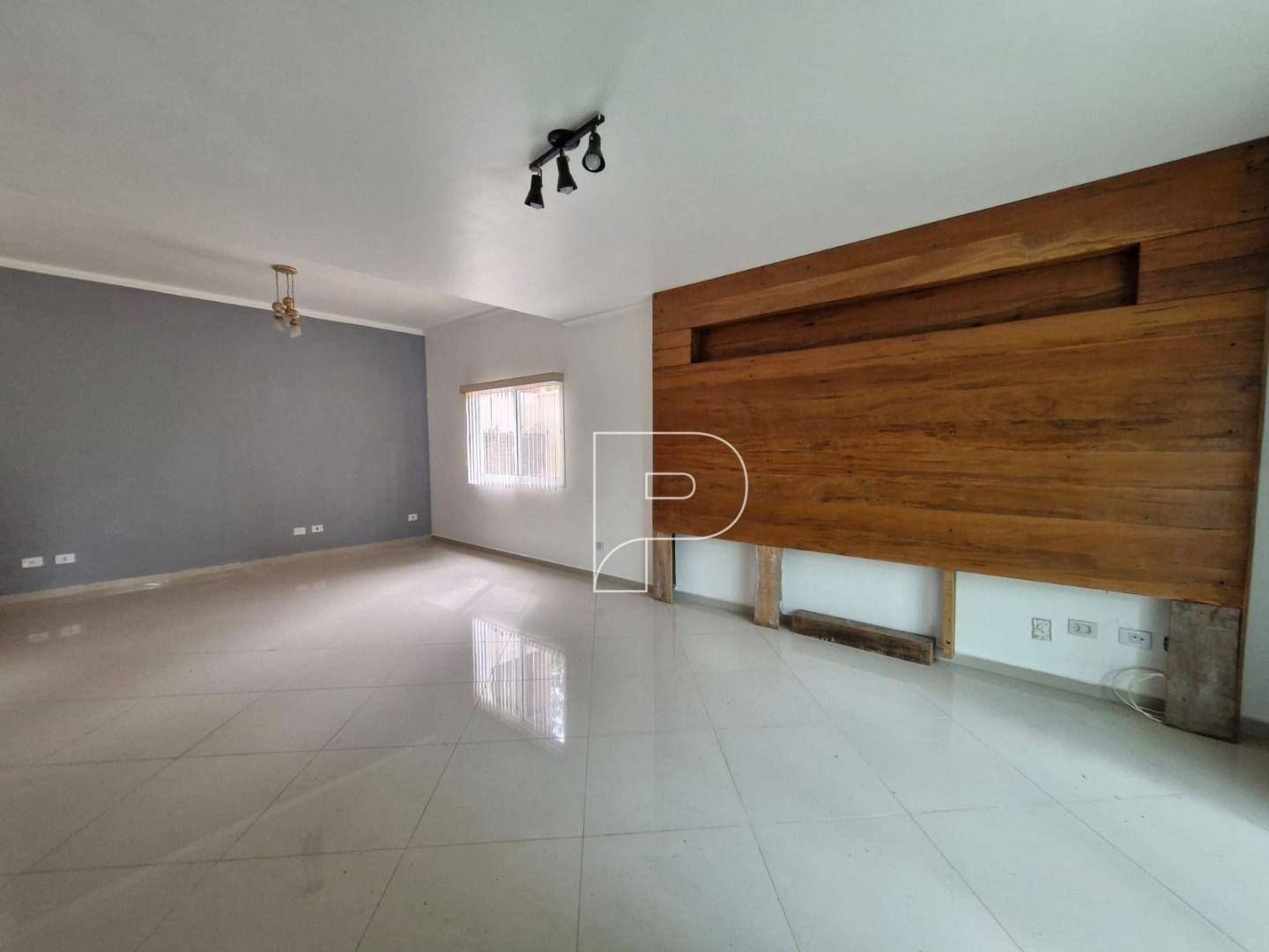 Casa de Condomínio à venda com 3 quartos, 220m² - Foto 3