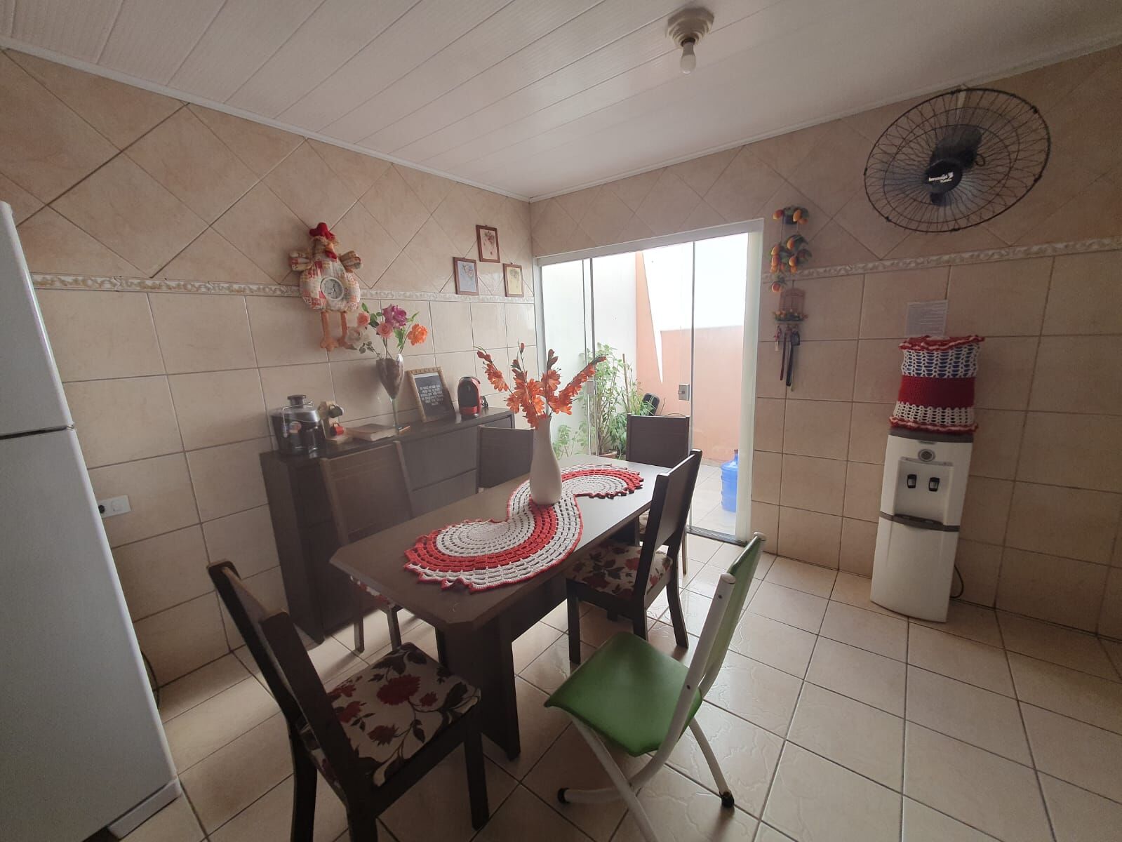 Casa à venda com 3 quartos, 160m² - Foto 2