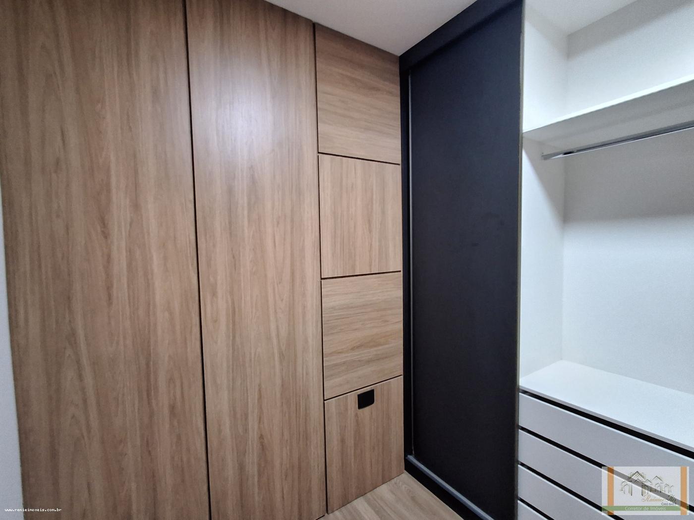 Casa à venda com 3 quartos, 200m² - Foto 10