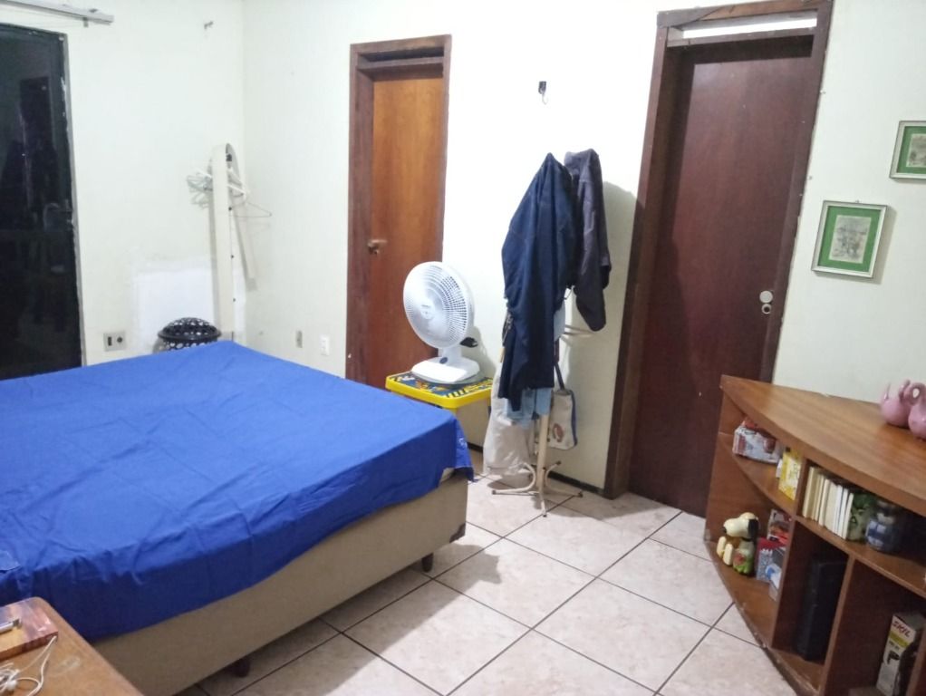 Apartamento à venda com 3 quartos, 140m² - Foto 9