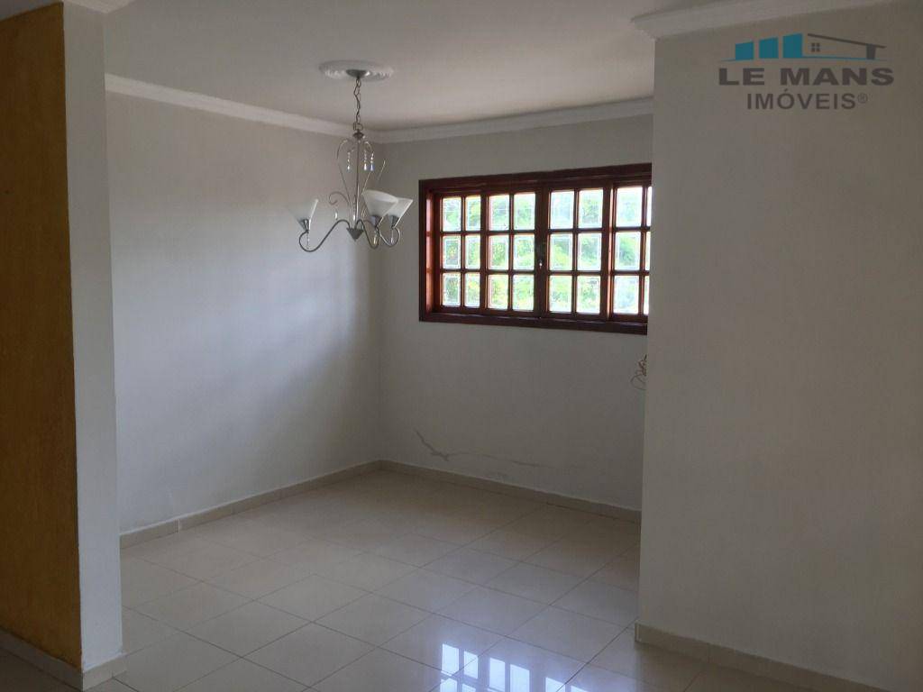 Casa à venda com 2 quartos, 110m² - Foto 11