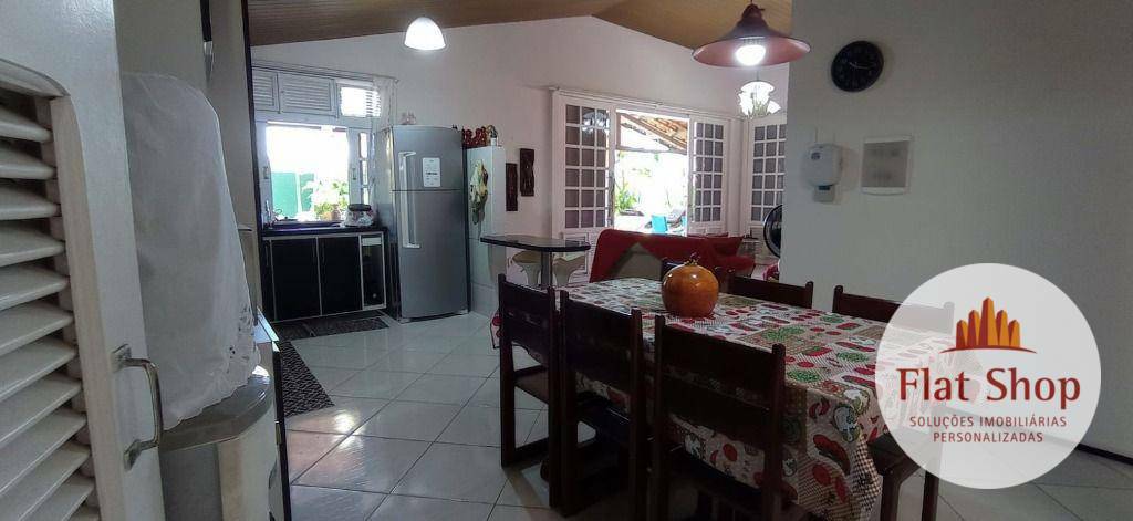 Casa à venda com 4 quartos, 350m² - Foto 23