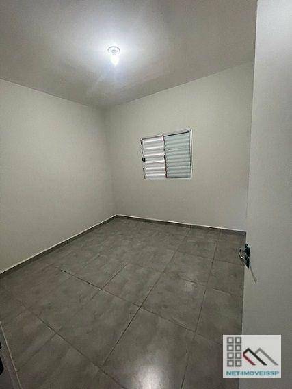 Casa à venda com 2 quartos, 55m² - Foto 12