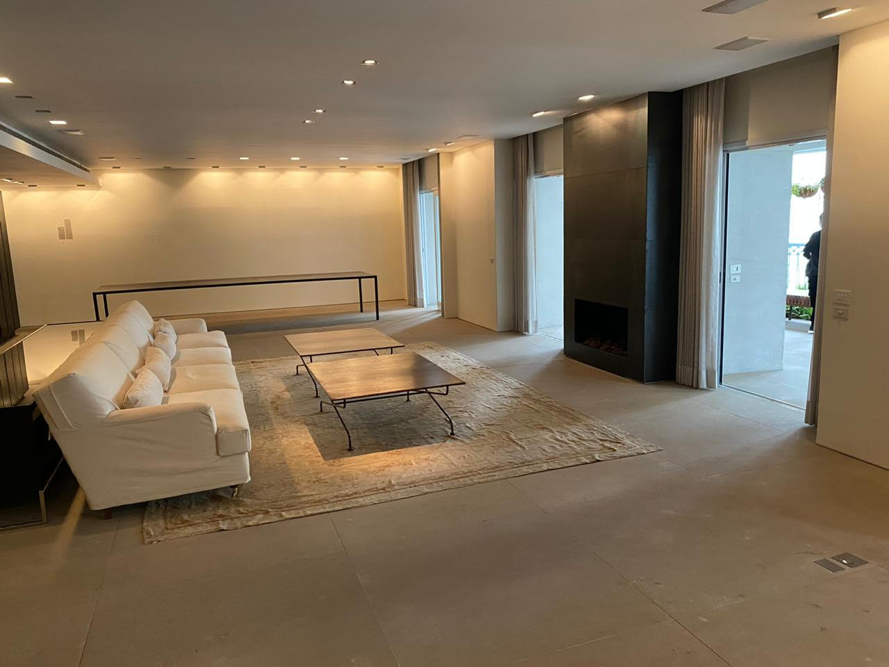 Apartamento à venda com 6 quartos, 433m² - Foto 4