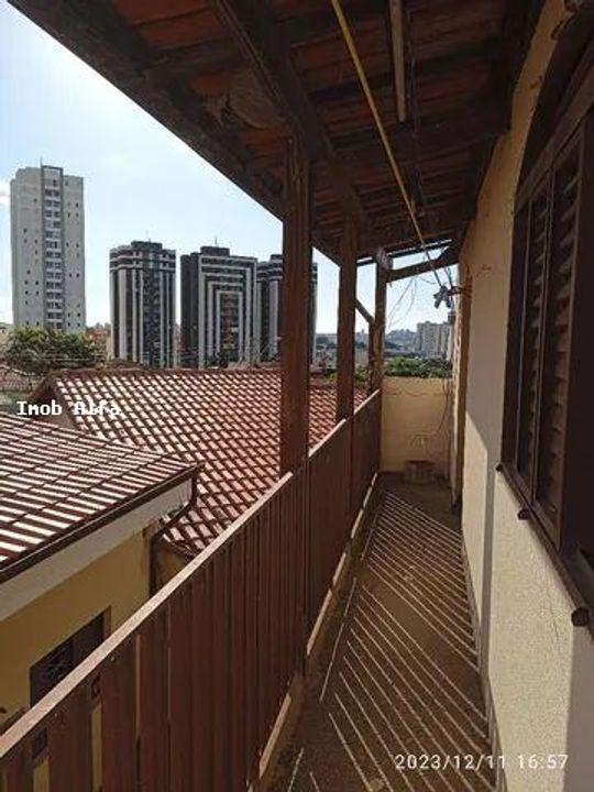 Casa à venda com 3 quartos, 254m² - Foto 2