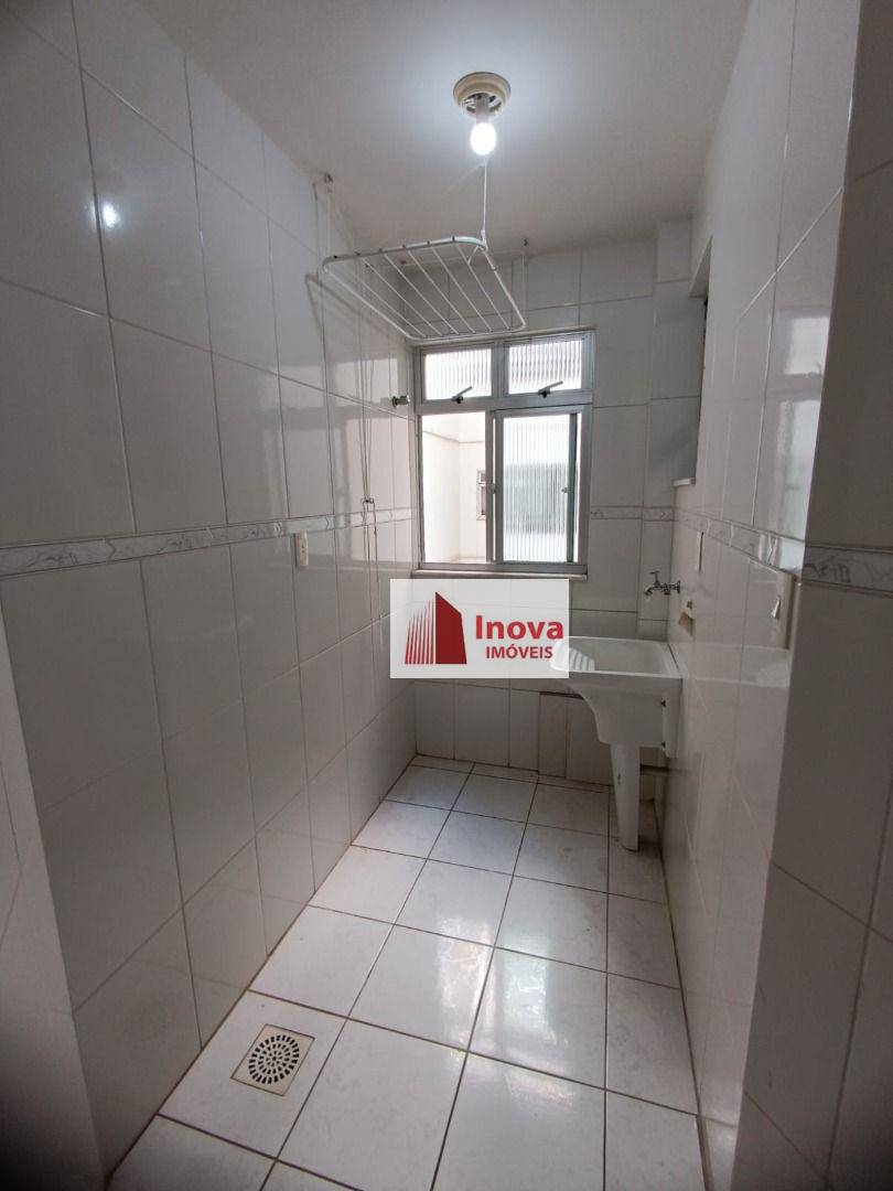 Apartamento para alugar com 3 quartos, 80m² - Foto 11