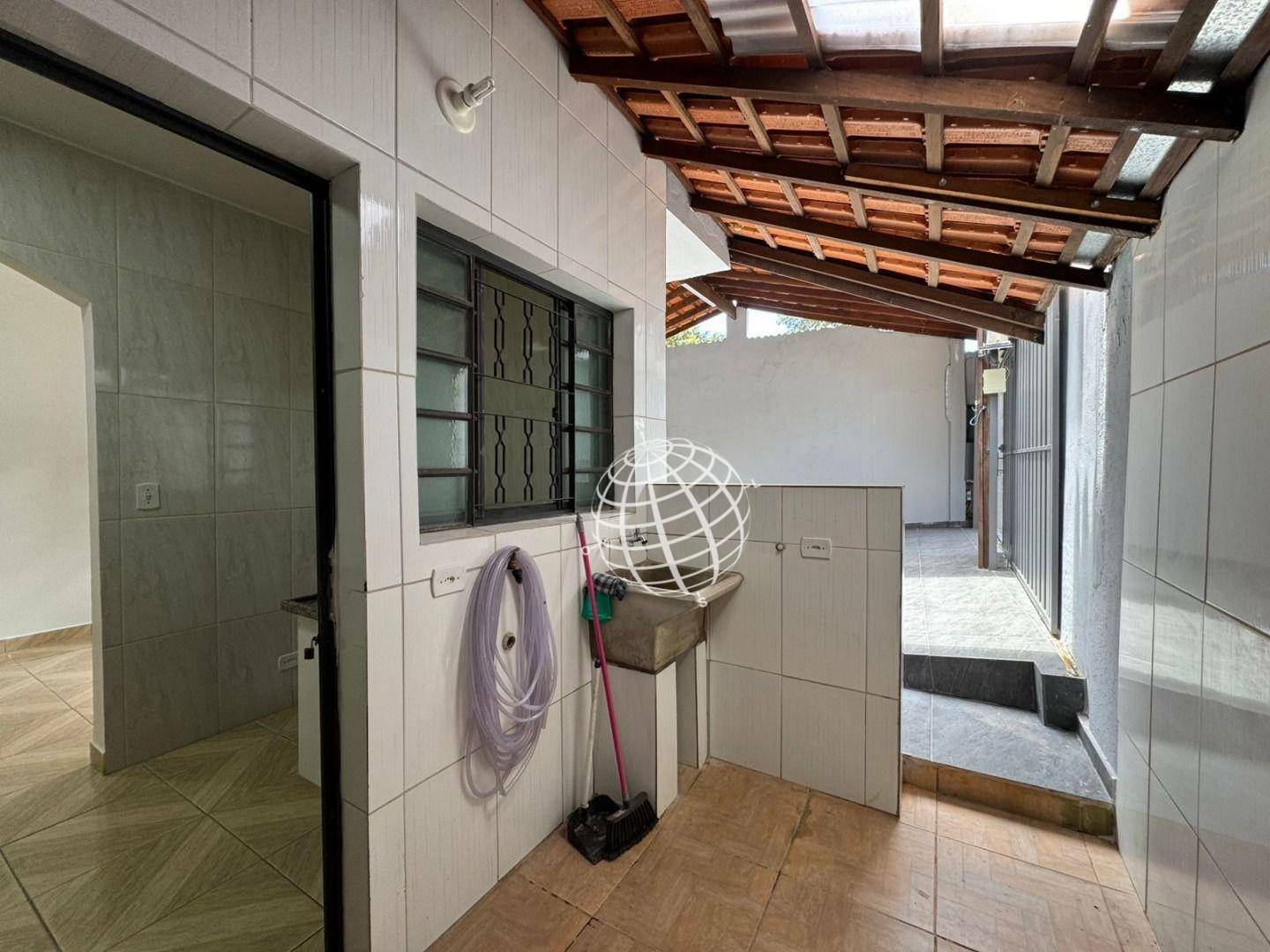 Casa para alugar com 2 quartos, 80m² - Foto 7