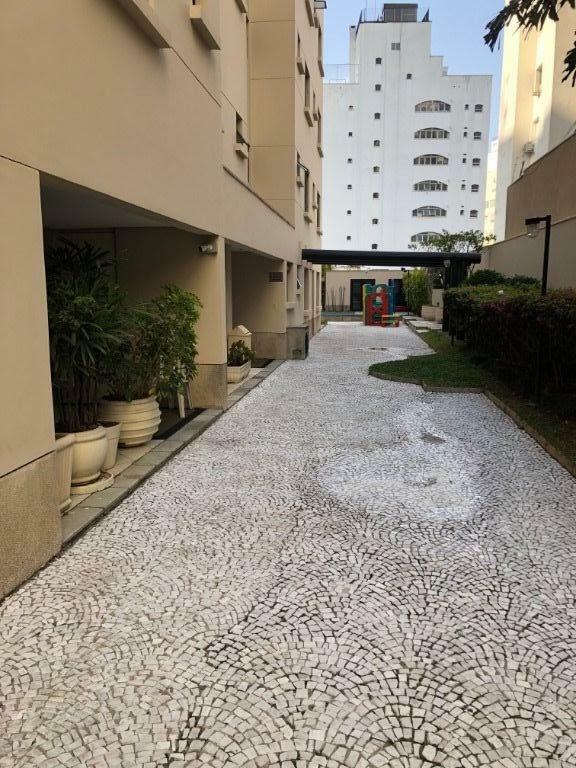 Apartamento para alugar com 3 quartos, 110m² - Foto 26