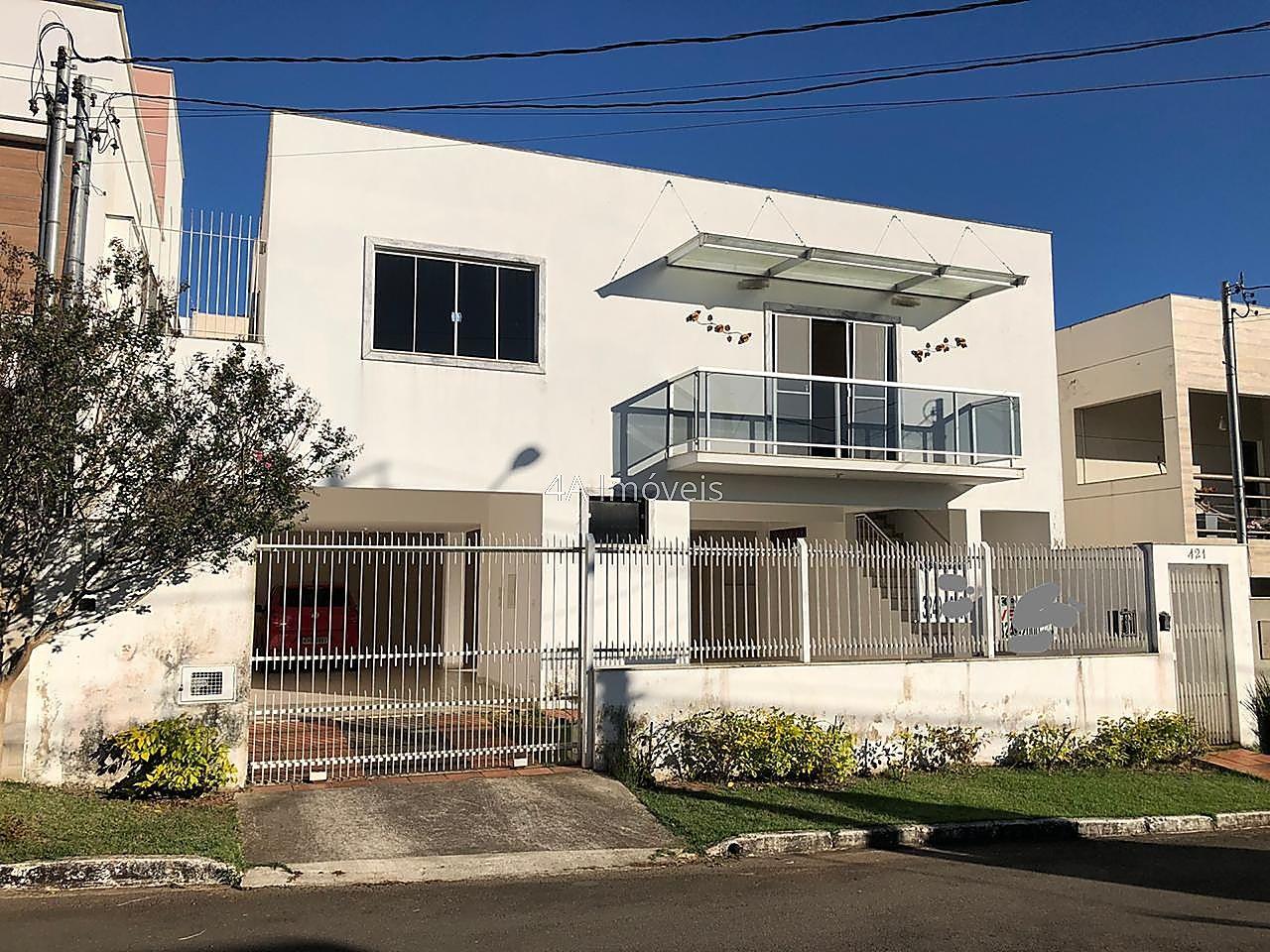 Casa de Condomínio à venda com 4 quartos, 220m² - Foto 1