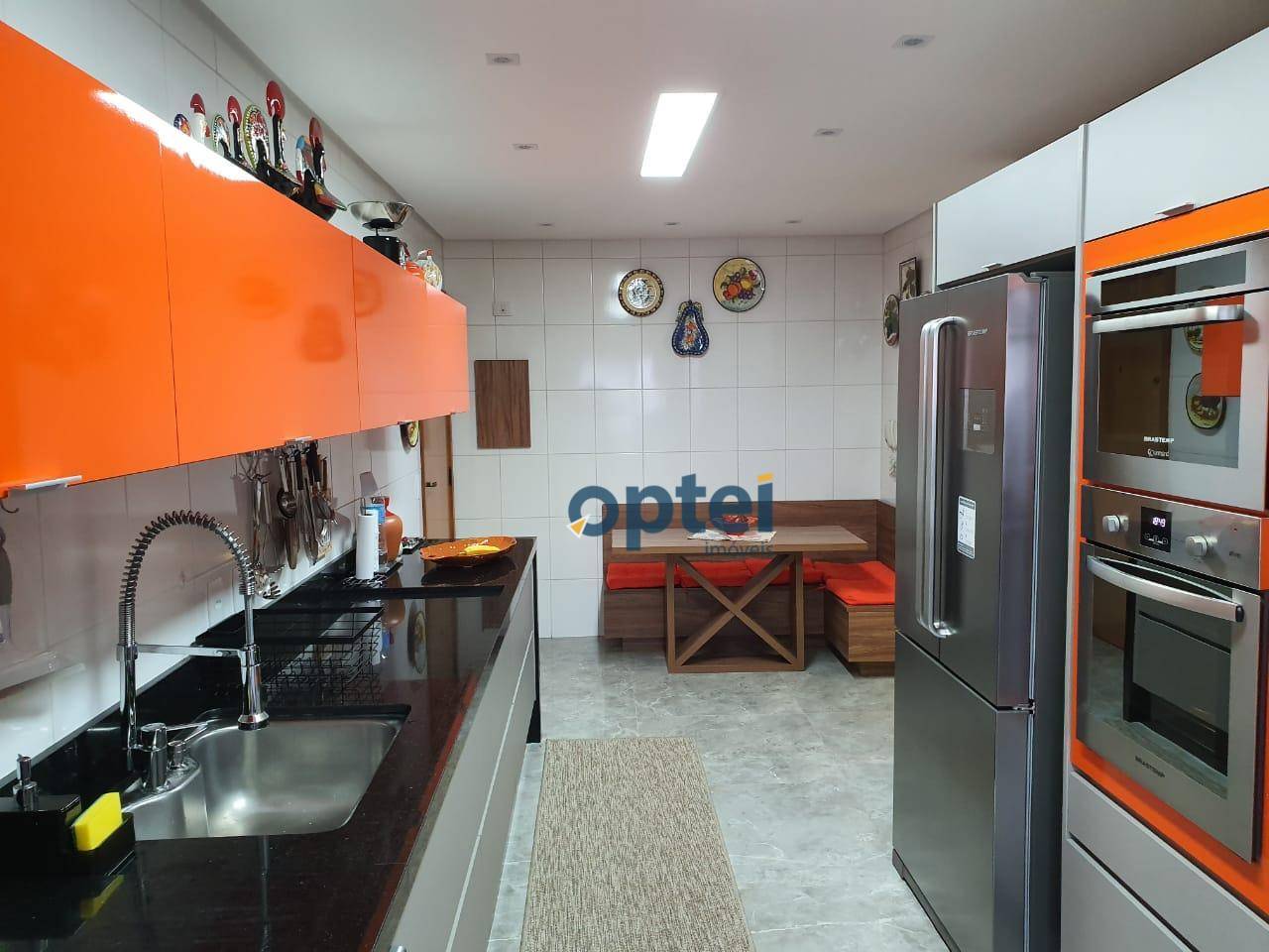 Apartamento à venda com 3 quartos, 158m² - Foto 4