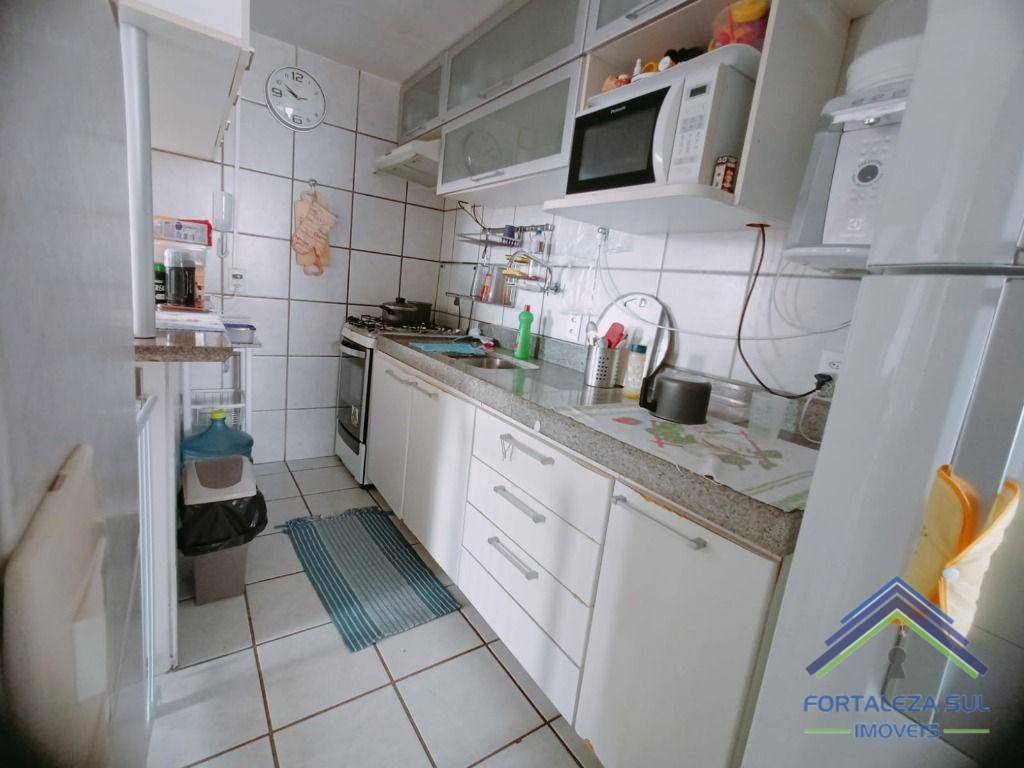 Apartamento à venda com 3 quartos, 66m² - Foto 12