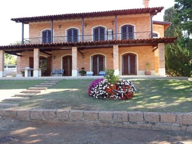 Fazenda à venda com 4 quartos, 1000m² - Foto 1