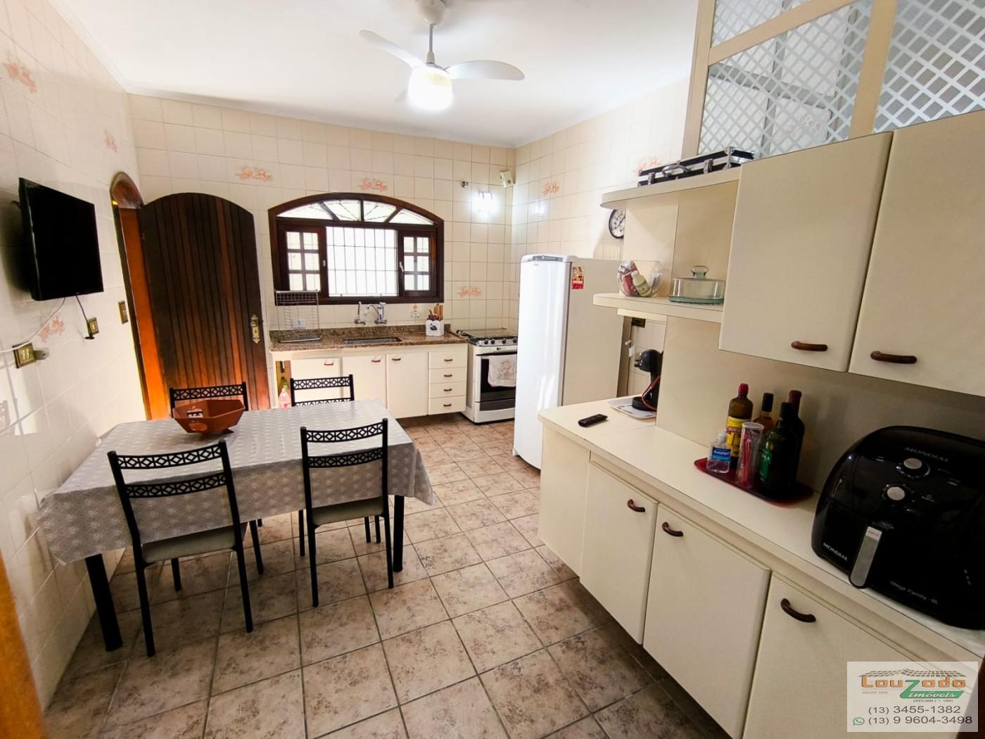 Casa à venda com 3 quartos, 350m² - Foto 9
