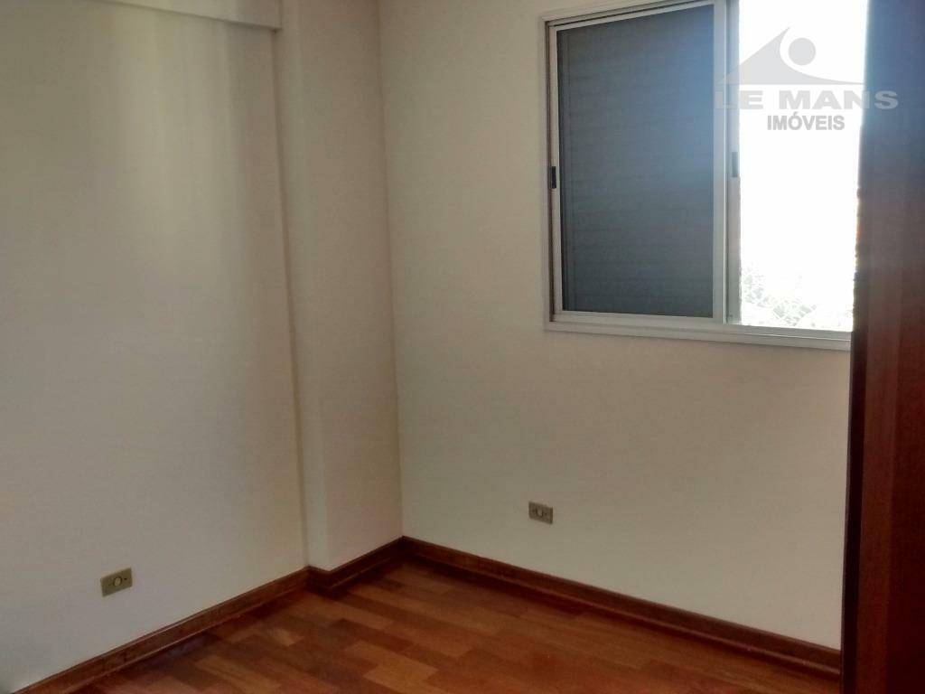 Apartamento para alugar com 3 quartos, 67m² - Foto 8