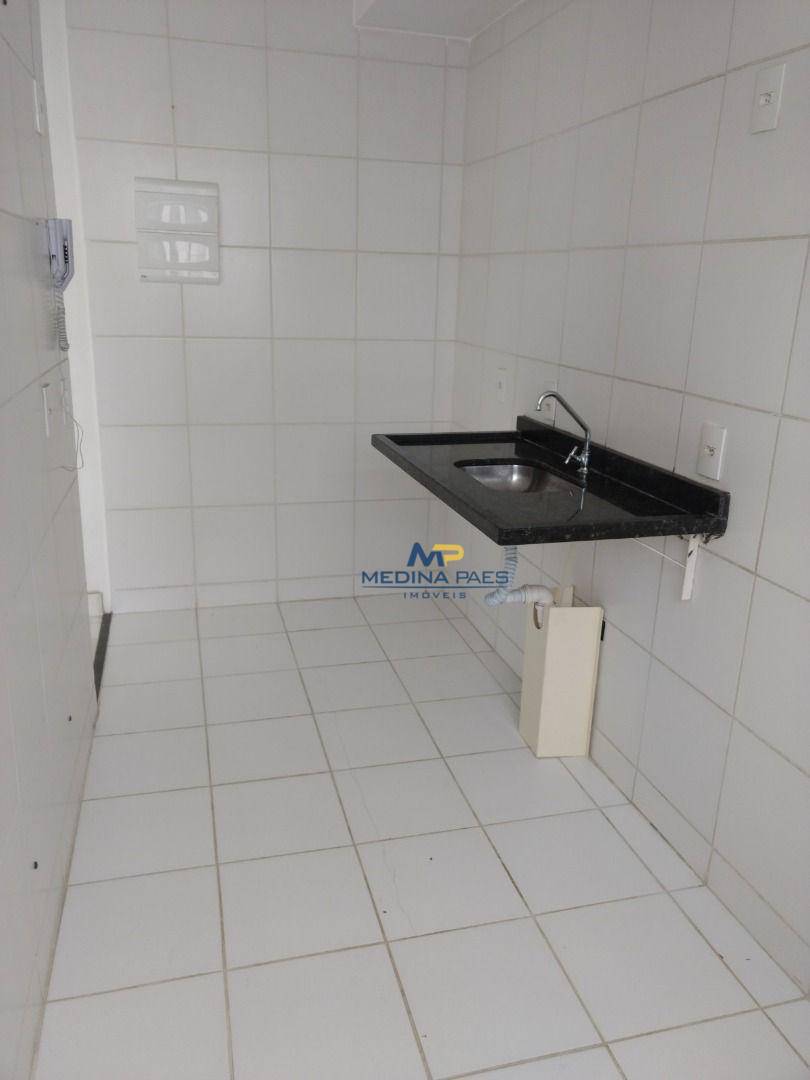 Apartamento à venda com 2 quartos, 46m² - Foto 2