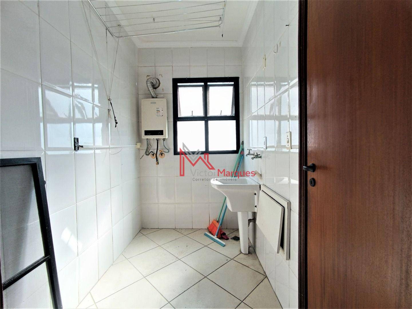 Apartamento para alugar com 3 quartos, 125m² - Foto 14