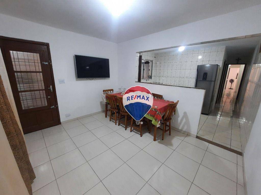 Casa à venda com 4 quartos, 152m² - Foto 1