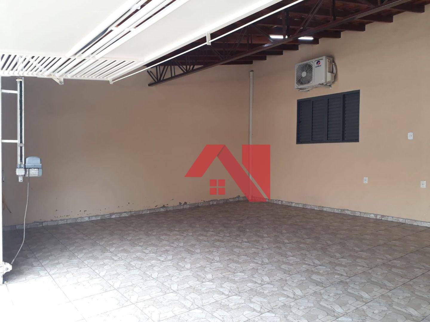 Casa à venda com 3 quartos, 198m² - Foto 2