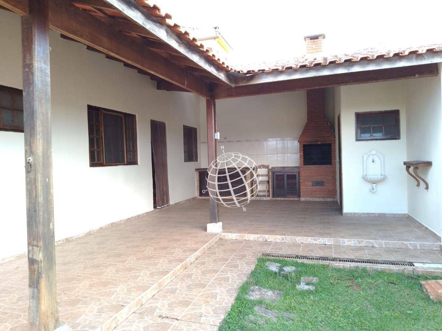 Casa à venda com 2 quartos, 90m² - Foto 2