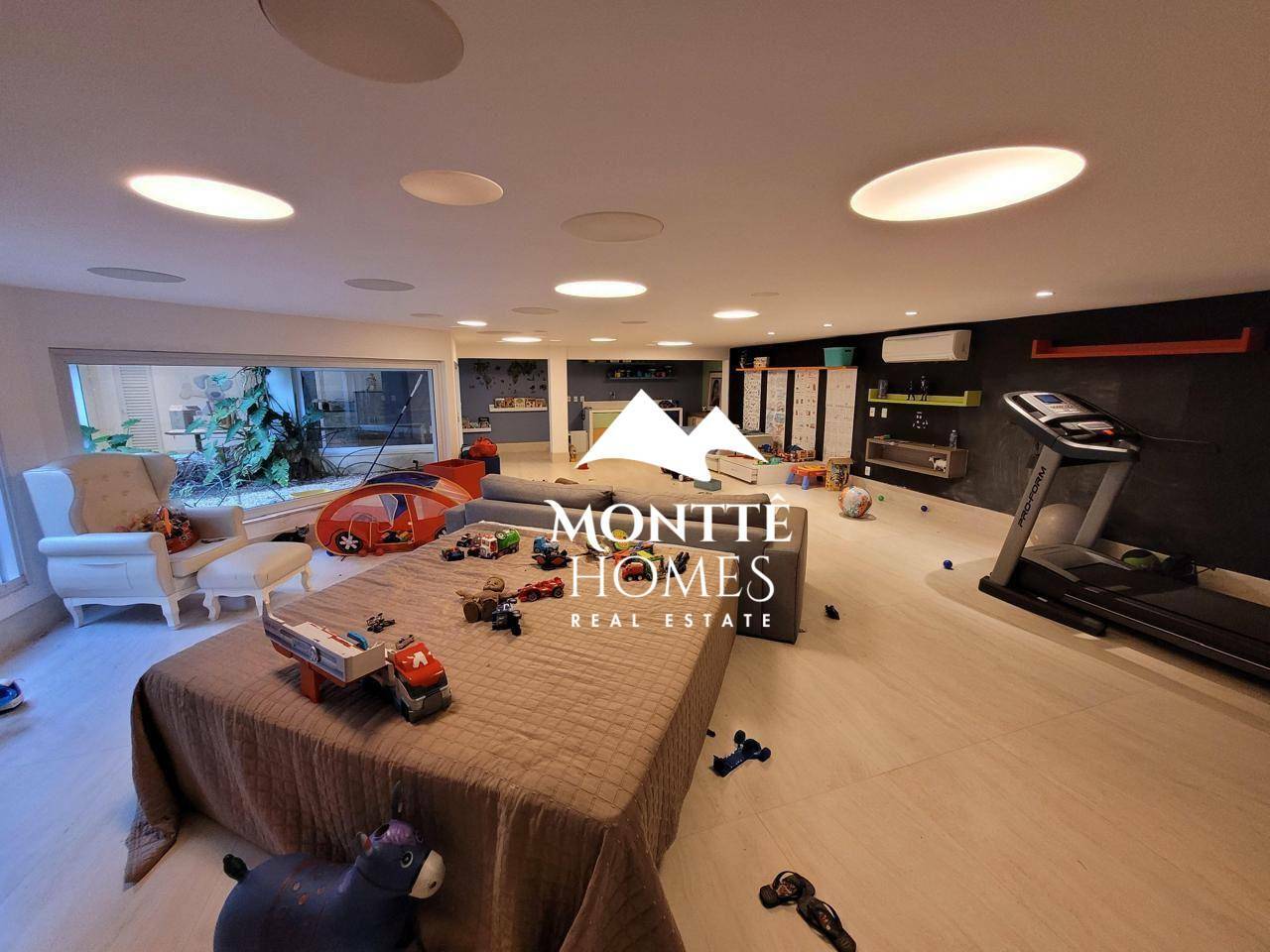 Casa para alugar com 5 quartos, 1200m² - Foto 13