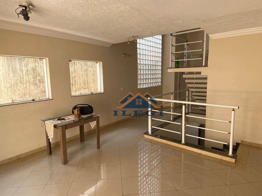 Casa à venda com 3 quartos, 390m² - Foto 29