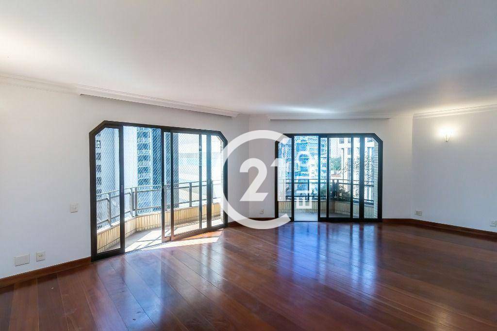 Apartamento para alugar com 3 quartos, 240m² - Foto 2