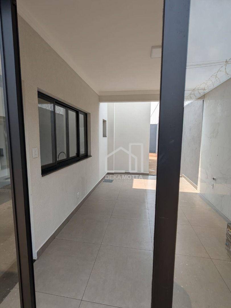 Casa à venda com 3 quartos, 110m² - Foto 11