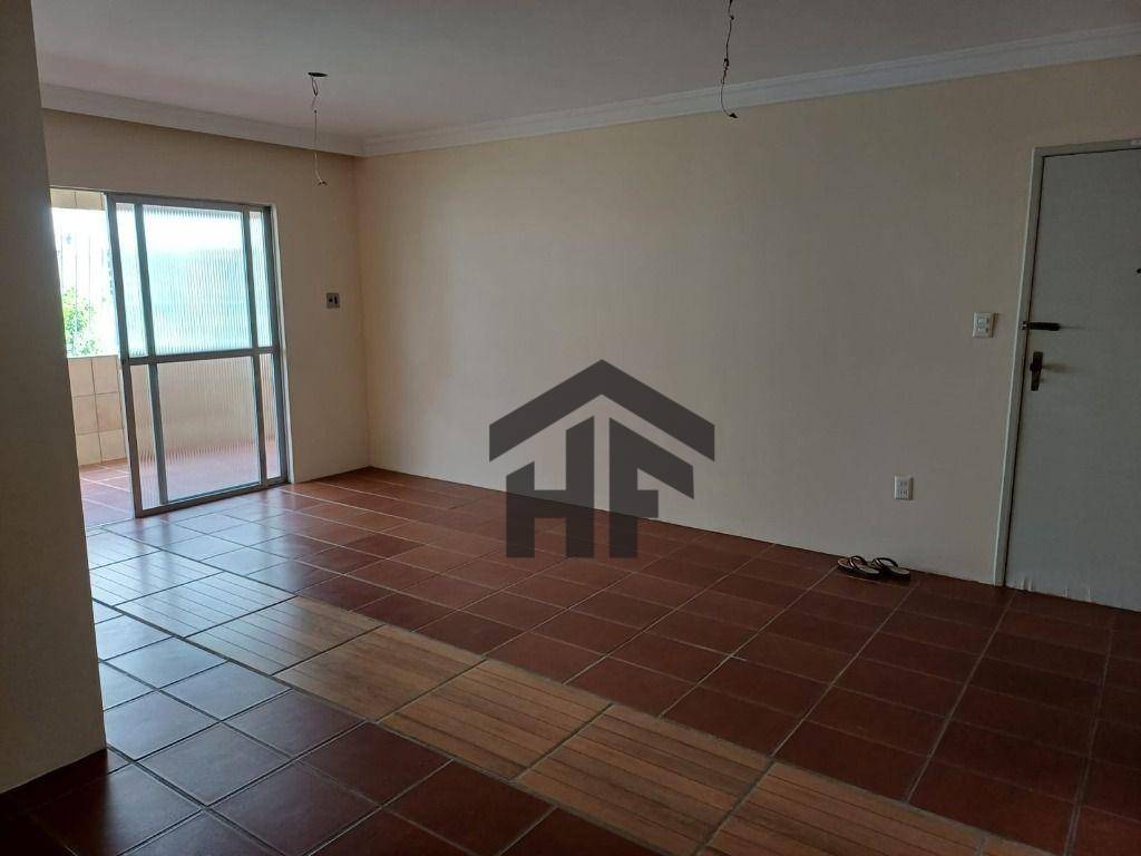 Apartamento à venda com 3 quartos, 119m² - Foto 6