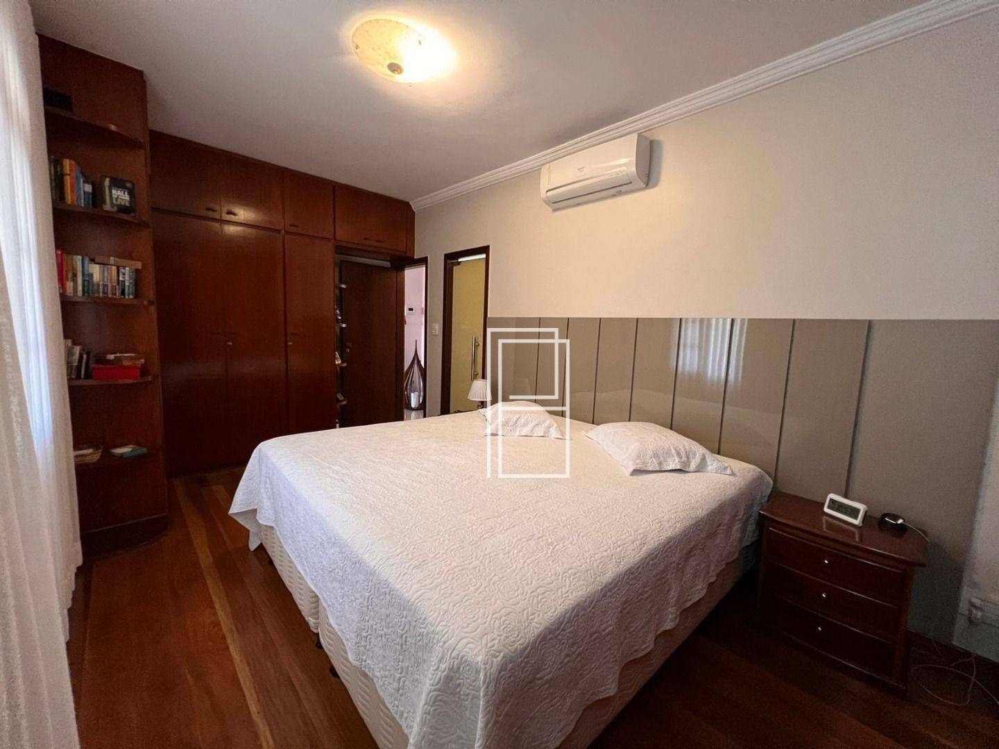 Casa à venda com 3 quartos, 240m² - Foto 16