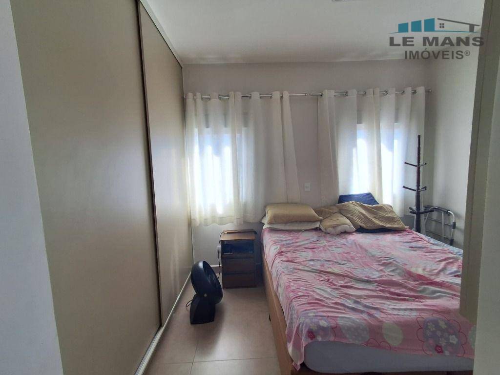 Apartamento à venda com 2 quartos, 74m² - Foto 35