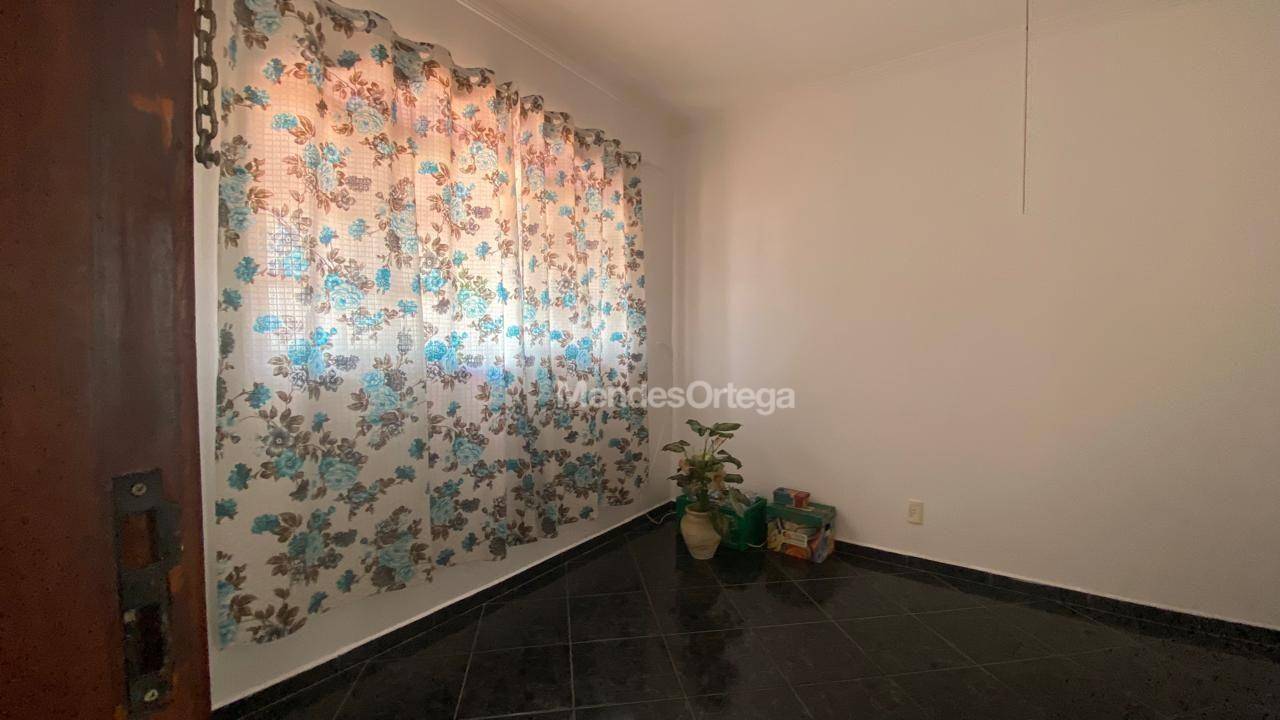 Casa, 3 quartos, 151 m² - Foto 2