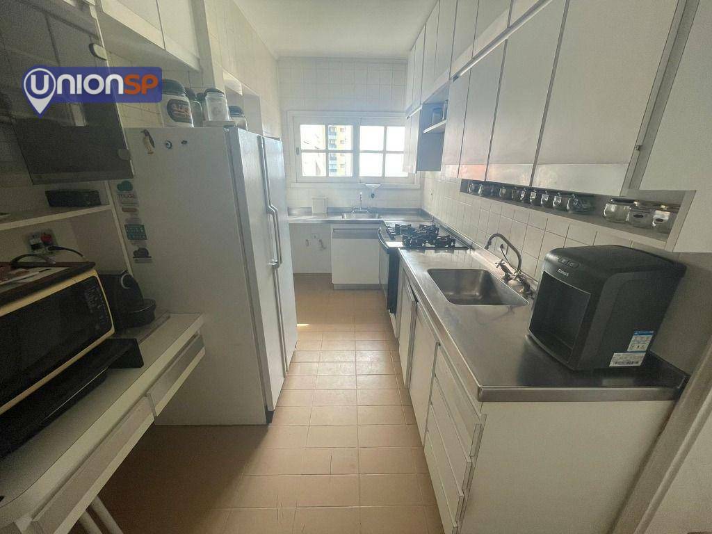 Apartamento à venda com 4 quartos, 210m² - Foto 9