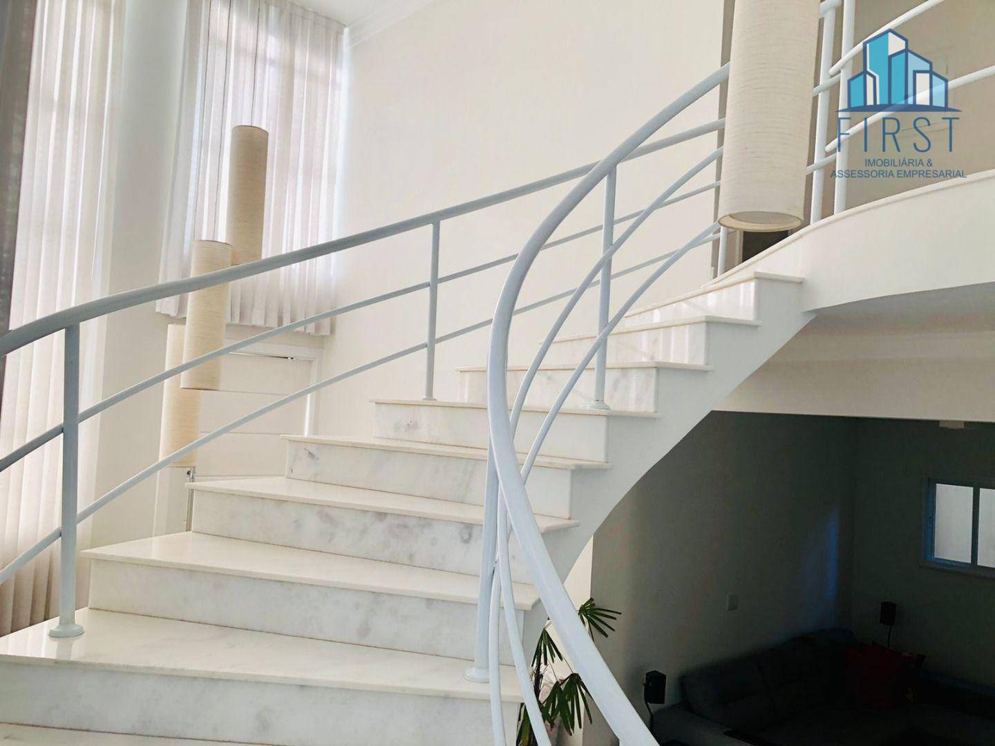 Casa de Condomínio à venda com 3 quartos, 270m² - Foto 2