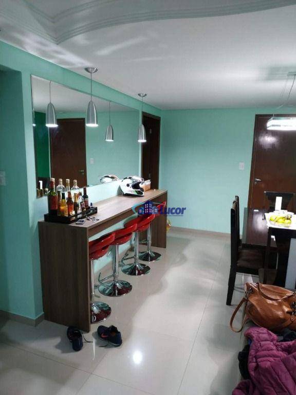 Apartamento à venda com 3 quartos, 64m² - Foto 2