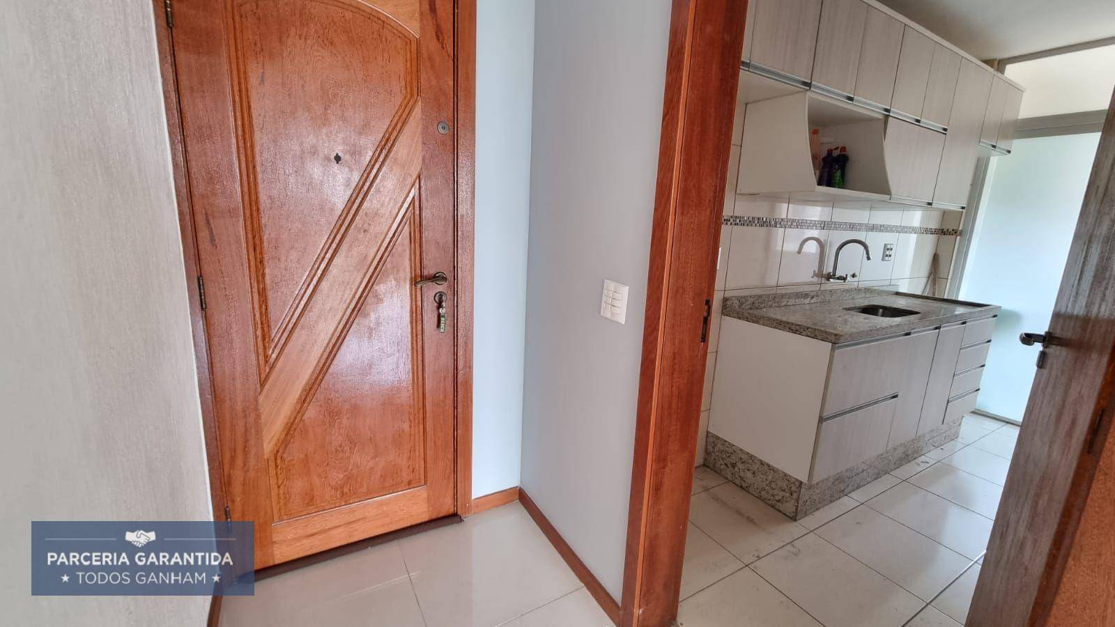 Apartamento à venda com 2 quartos, 60m² - Foto 3