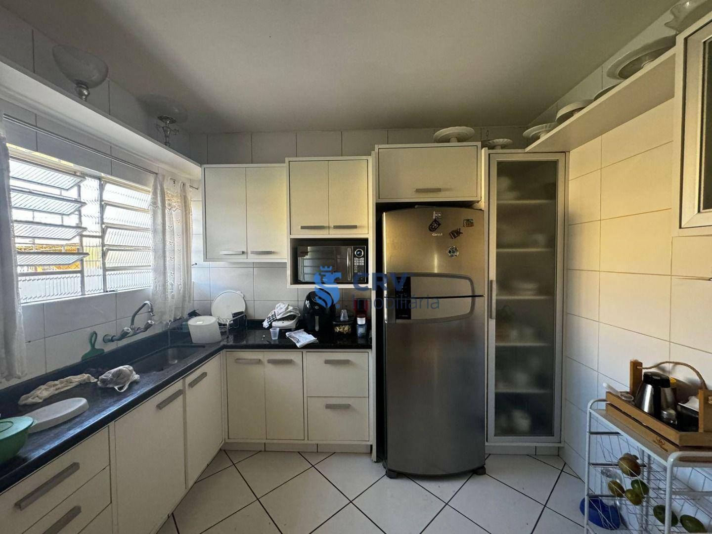 Casa à venda com 3 quartos, 210m² - Foto 5