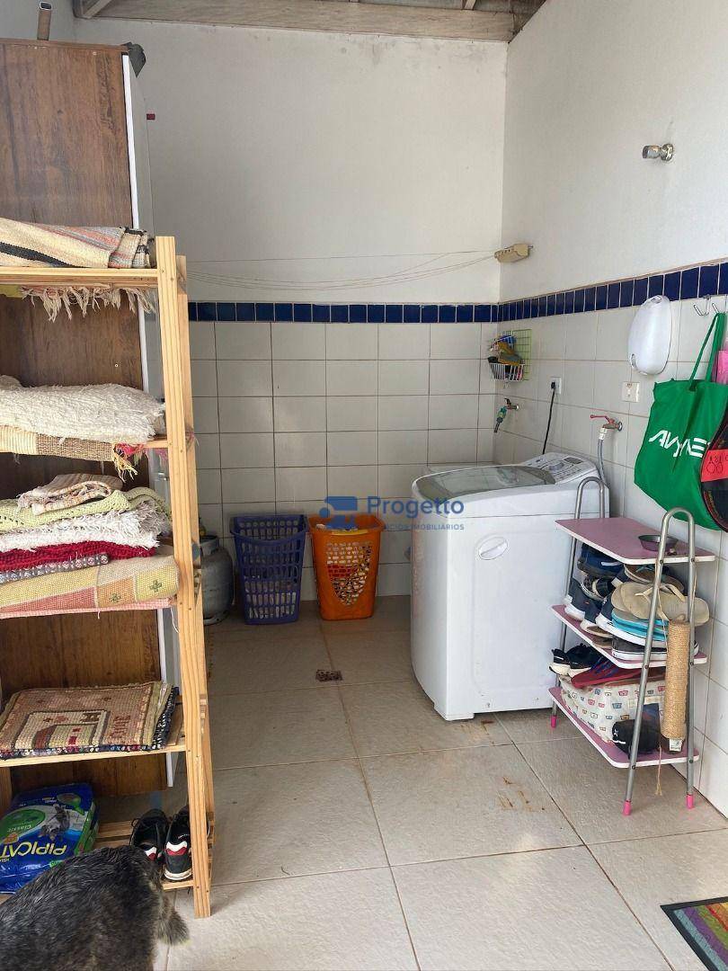 Casa de Condomínio à venda e aluguel com 3 quartos, 225m² - Foto 17